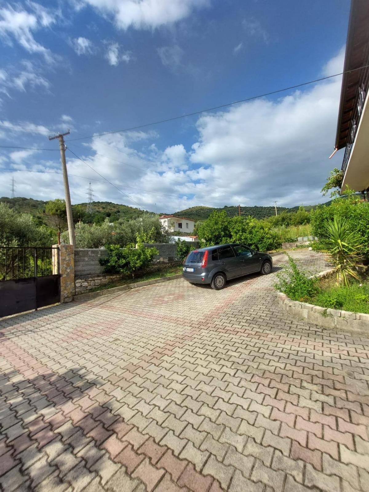 Guest House Xhaferaj Berati Exterior foto