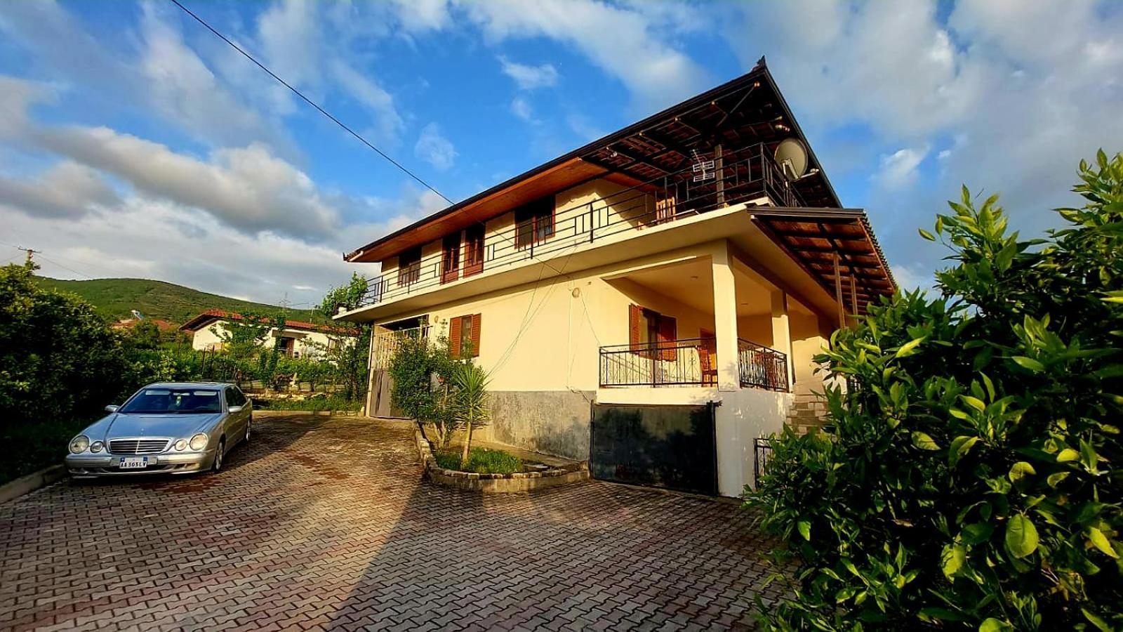 Guest House Xhaferaj Berati Exterior foto