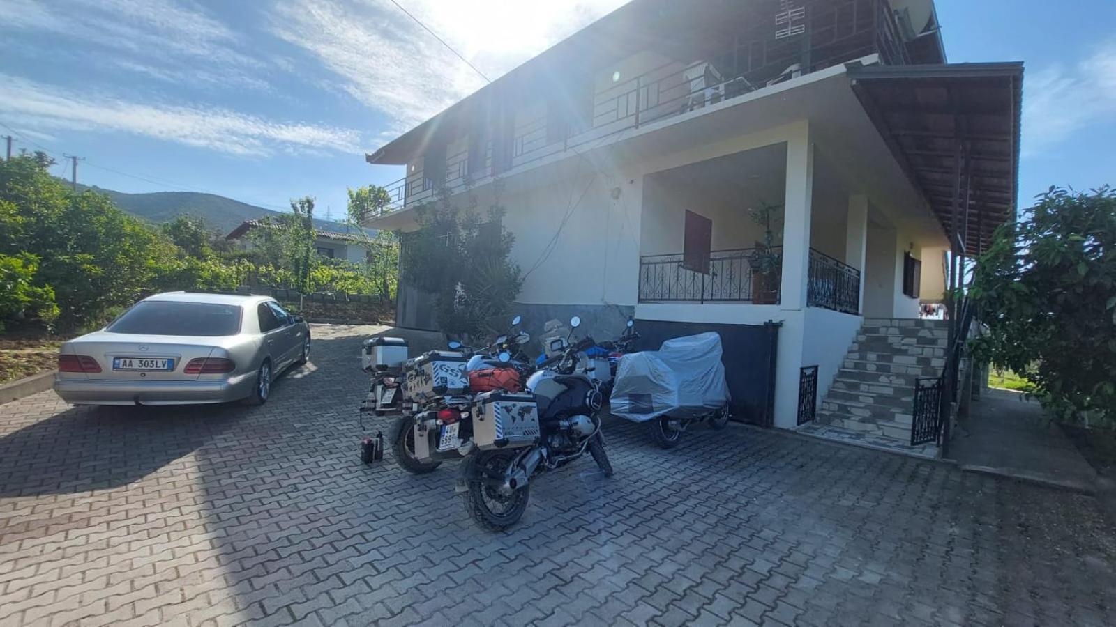 Guest House Xhaferaj Berati Exterior foto